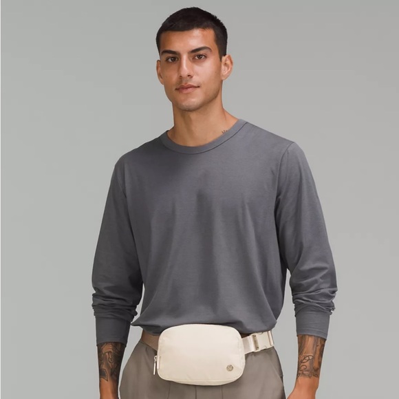 Lululemon Everywhere Belt Bag NWT white opal - Picture 5 of 15